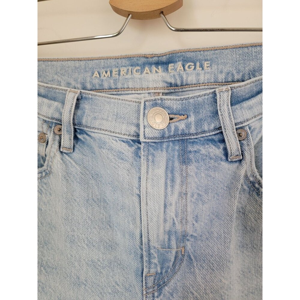 American Eagle AE Women's 90s Straight Light Wash High Rise Jeans Sz 10 Regular - Picture 3 of 7